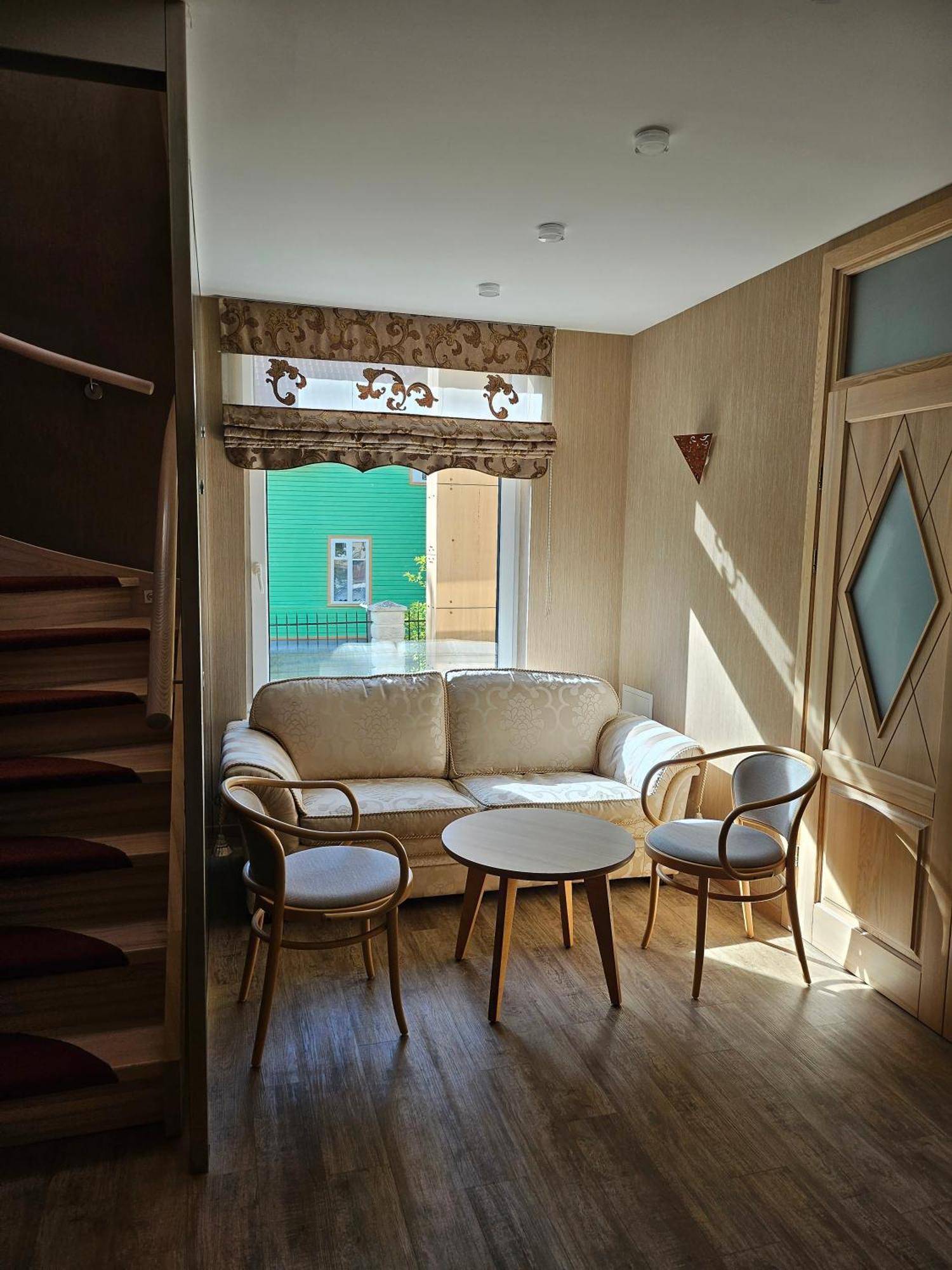 Guest House & Villa Astoma 팔랑가 외부 사진
