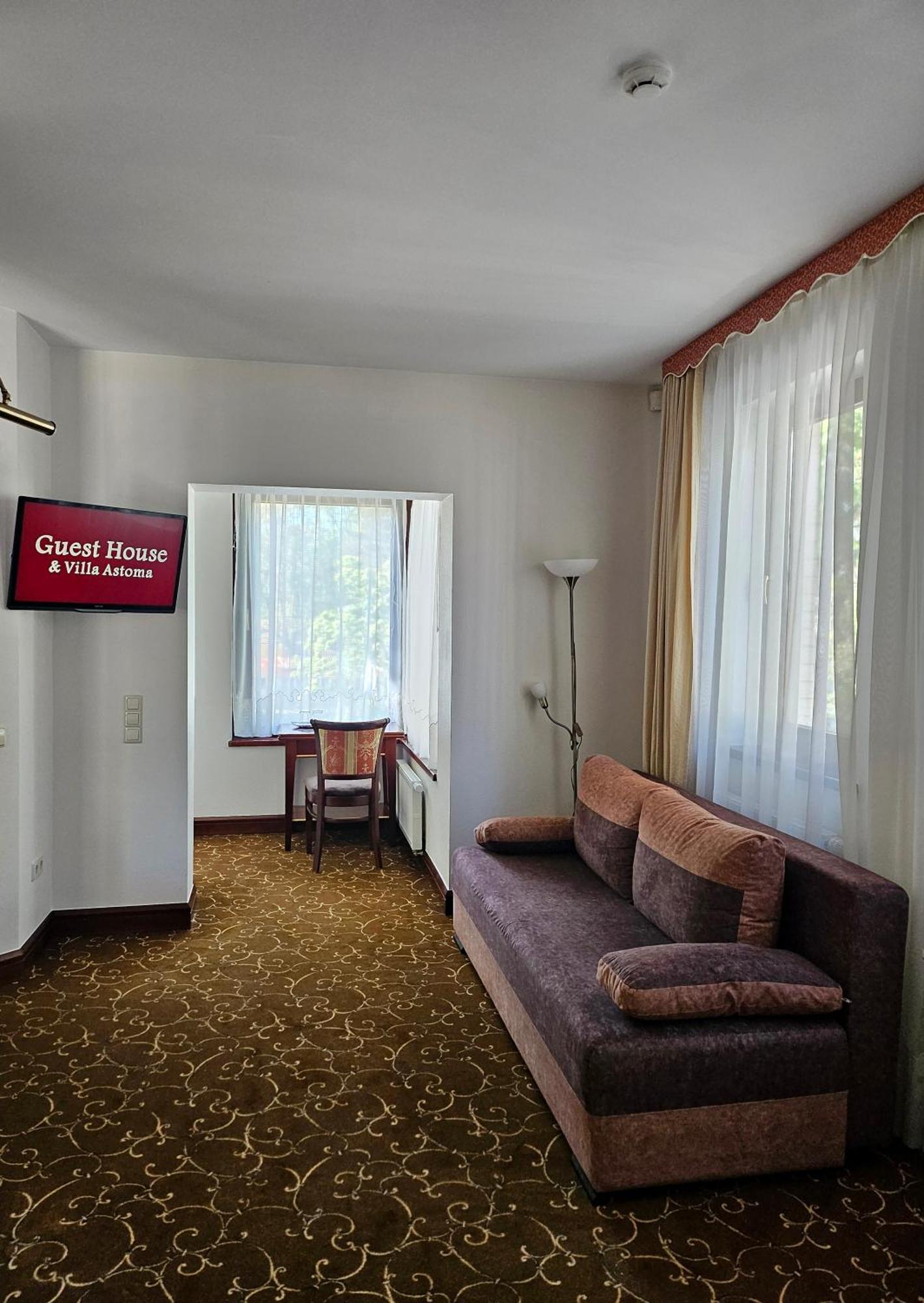 Guest House & Villa Astoma 팔랑가 외부 사진